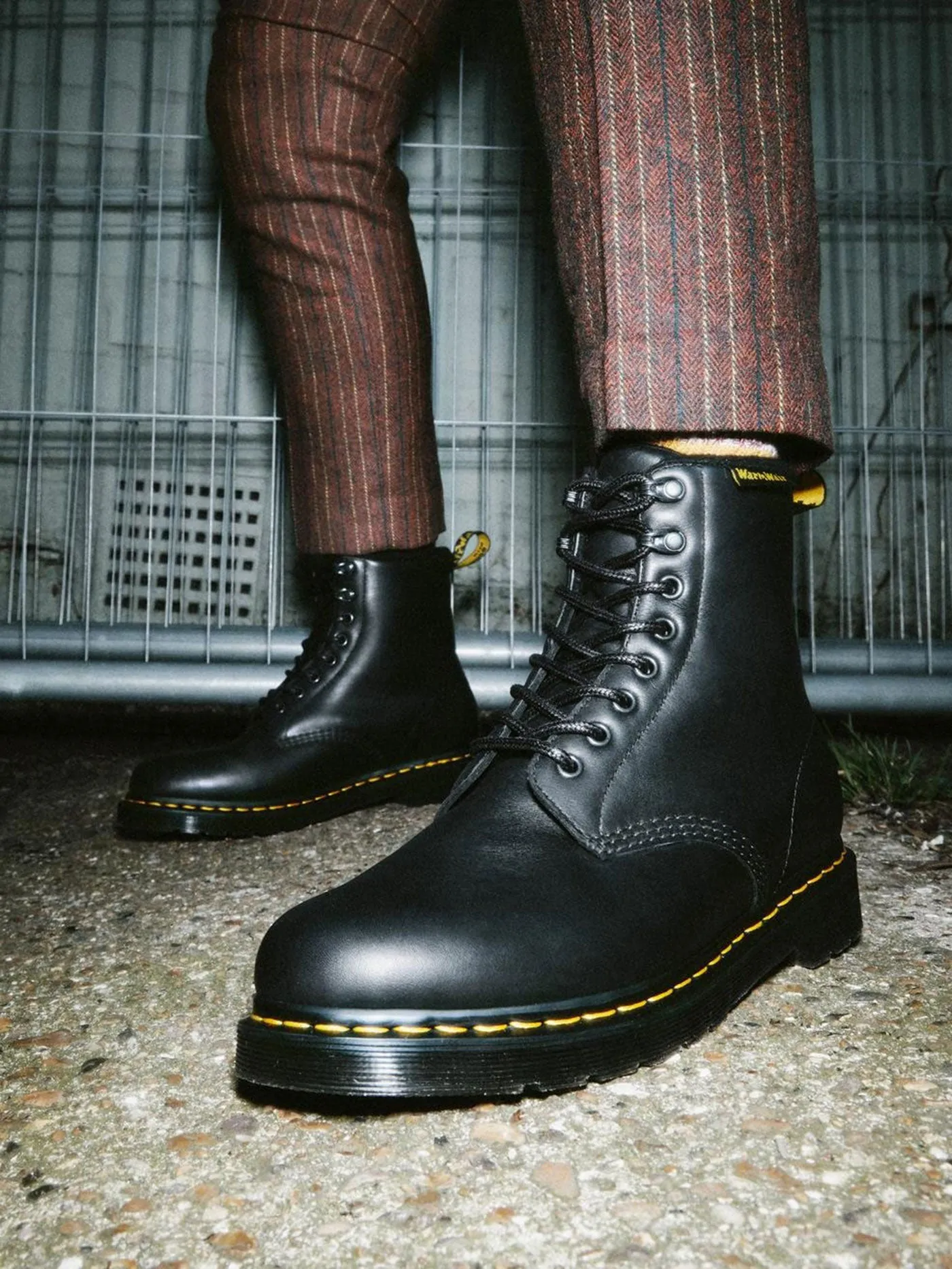 1460 Pascal Warmwair Black Valor WP Boots