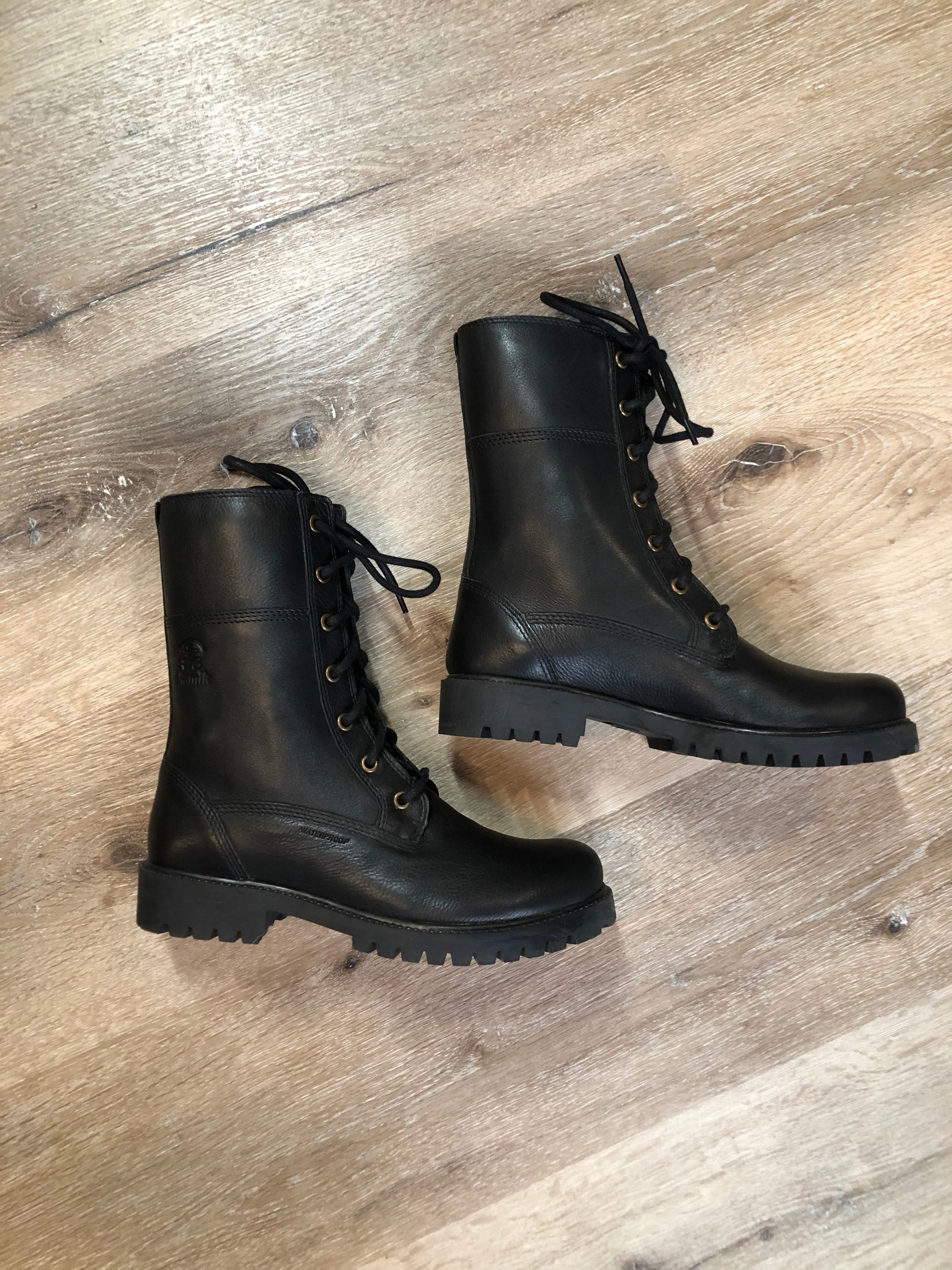 Kamik Autumn Winter Boot, US  7 womens/ EUR 37.5 SOLD