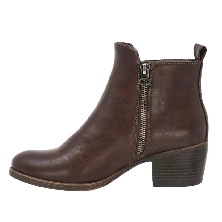 Taxi Women's Hailey-05 Waterproof Boots- Brown